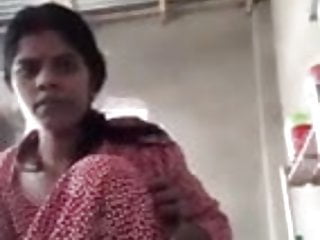 Desi Bhabhi Live Video on Cam. Masturbating in front of camera.
