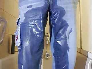 pee in jeans 