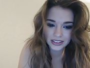 Gorgeous Cam Babe Get Naked and Masturbate