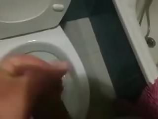 Paja en el lavabo