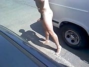Muscular guy exposing himself in the nude