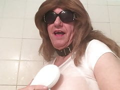 Crossdresser Big Booby Show Play in The Shower 