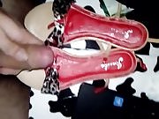 cum red wooden leopard sandals