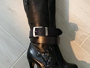 Cum on beutiful high heels boots