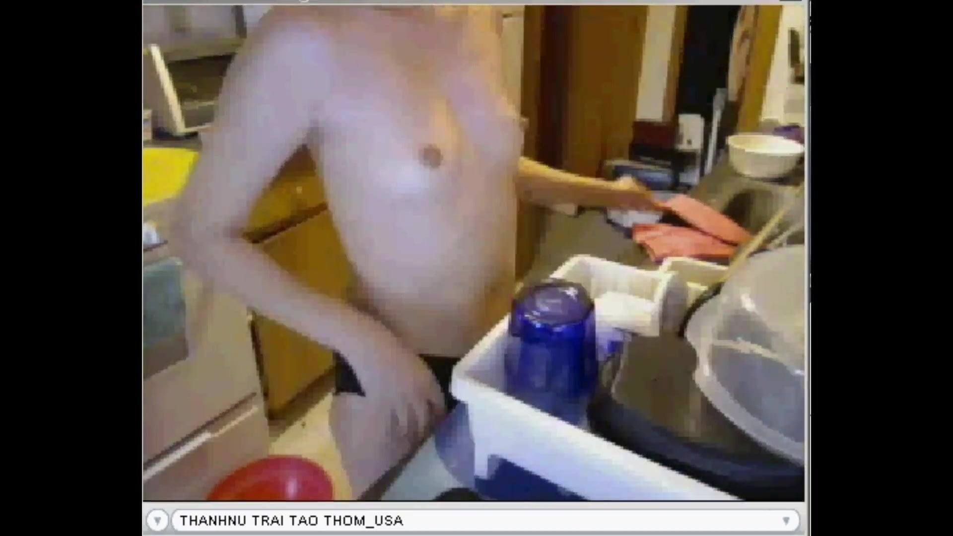 mature masturbating on webcam