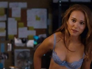 Natalie Portman Nude Butt In No Strings Attached 