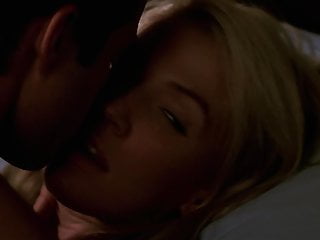 American, Poppy Montgomery, Kissing, Without