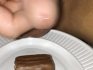 Cum on ritter eating it...