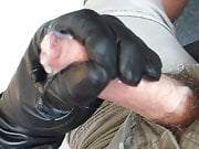 Gloved Handjob - Lederhandschuhe in Aktion 2