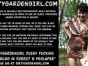 Dirtygardengirl dirty pussy fucking with huge dildo public