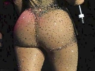 NICKI MINAJ Uncovered!