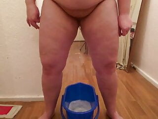 Piss, Pee, Pissing, Bbw Cleaning