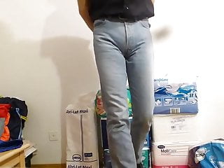 crossdresser in diaper under tight levis jeans - abdl