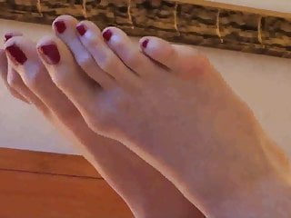 Long Slender Feet And Toes...