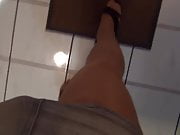 Stocking tease TV - Crossdreser in sexy pantyhose