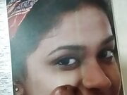 Actress keerthi suresh face rubbing