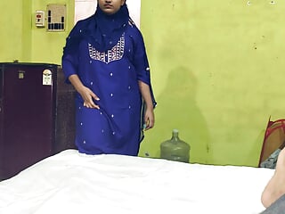 Muslim busty mylf is not happy after husband second marriage - Hindi Sexy Video