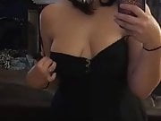 Girlfriend shows tits