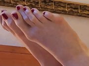 Long slender feet and toes