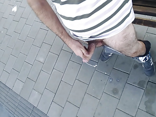 Quick train station wank cum...