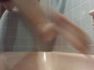 Magie Pees And Masterbates...