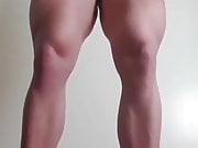 Le stupende gambe muscolose di Kiera Jaston
