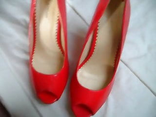 Load Red Peep Toes...