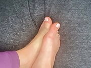 spreading my toes only for you bebe!