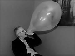 Balioonbanger 52) Slow Inflation of Large Balloon JO Pop
