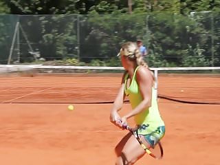 Genie Bouchard practising in portugal