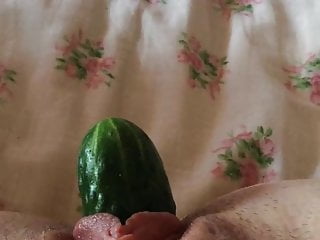 Mature Fucks her pussy with cucumber