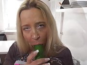 Busty mother makes salad in her pussy