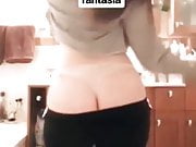 (SPA): Cris, twerking bitch shows tanga!