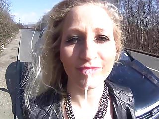 Debile Schwanzlutscherin muss draussen ran! - Bild 9