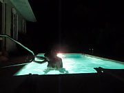 Julie US MILF Fucking and Sucking in the Pool