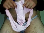 Cumming in my 2nd pair pantie, wearing my 3rd